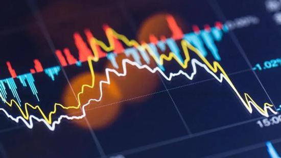 三夫户外 2024 年业绩承压，2025年业绩承压 年 Q1 逆转增长，X